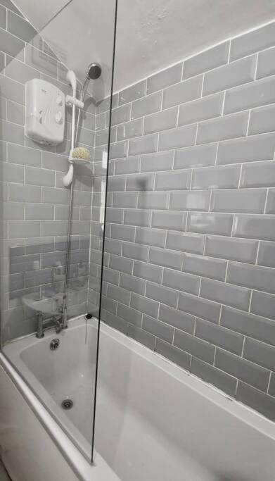 Spacious 3 Bed - Efc Stays Liverpool Exterior photo